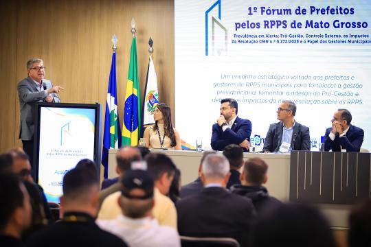 TCE-MT reúne prefeitos e especialistas para fortalecer gestão dos RPPS em Mato Grosso